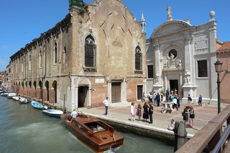 Pusat Kebudayaan Islandia Mengecam Tutupnya Instalasi Gereja Jadi Masjid