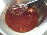 Saus teppanyaki jadi saus kedua yang diracik chef Chandra. Ada varian Red Teppanyaki untuk seafood dan Black Teppanyaki untuk steak. Kedua saus ini tidak melalui proses masak, tinggal diaduk rata.