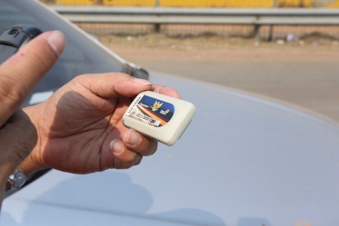 Alat E-Toll Pass Mahal, Pengguna Tol Pilih Antre di Gerbang Tunai