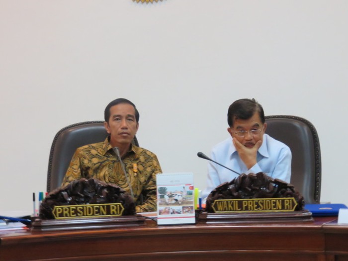 Jokowi ke Menteri: Pastikan Harga Sembako Terjangkau!