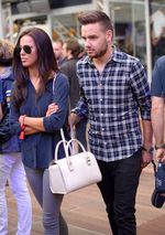Liam Payne dan Pacar Kompak Tampil Kasual
