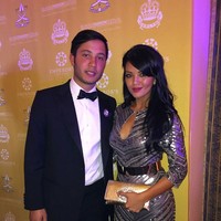 This handsome Crown Prince Tengku Fahd, Pangeran dari kerajaan Pahang 🌍 #IFF #Cannes #GalaDinner #SouthOfFrance btw, I'm wearing this gorgeous dress by my darling @farahkhanofficial #farahkhan #longgown #gorgeous, tulis Farah di caption foto. (Instagram/Farah Quinn)