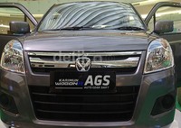 Suzuki Karimun Wagon R AGS dipamerkan di Ciputra World Surabaya, Sabtu (23/5/2015).