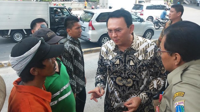 Ahok: Petugas Kebersihan Kalau Tak Kerja Full Time, Pecat!