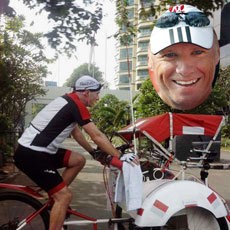 Becak Scott Thompson Bukan Roda Tiga Biasa, Ini Spesifikasi Canggihnya