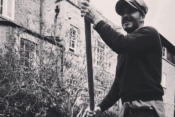 Begini Gaya Liburan Santai ala David Beckham & Keluarga