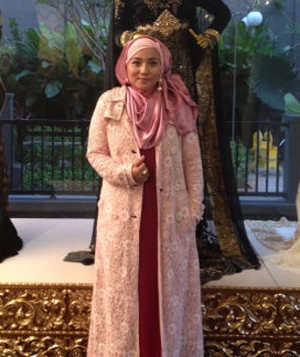 Anniesa Hasibuan Akan Rilis Kaftan Mewah untuk Ramadan