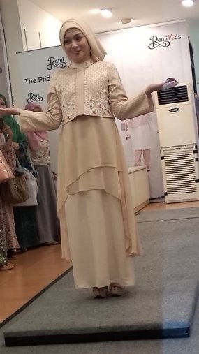 Kini Berjilbab, Terry Putri: Image Seksi Dulu Jadi Pelajaran