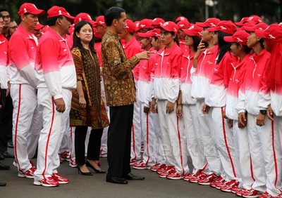 Jokowi Lepas Kontingen SEA Games 2015