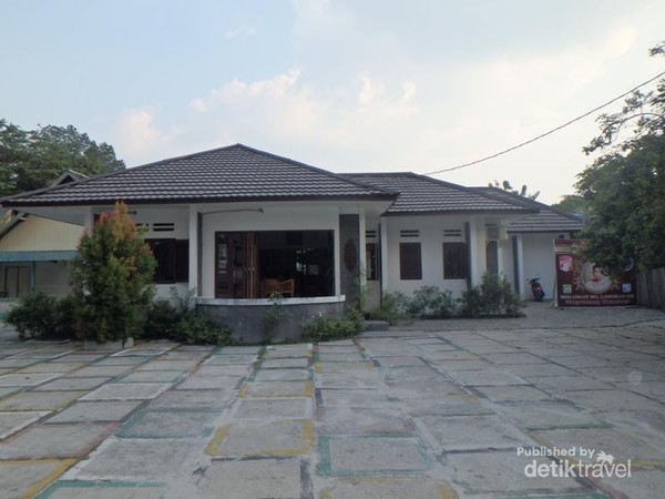 Tampak luar kafe (Ipon Susanti/d'traveler)
