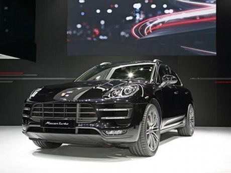 Di Singapura, Lagi Heboh Porsche Macan