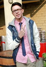 Rega Curhat di Lagu Debut