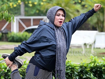 Camelia Malik Tetap Semangat Olahraga di Usia 60 Tahun