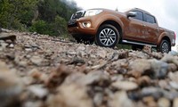 Navara di sebuah bukit di Takengon. Body yang jangkung buat pandangan ke arah depan dan belakang leluasa.