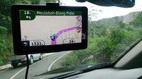 Navara melaju dalam perjalanan Meulaboh menuju Blang Pidie.