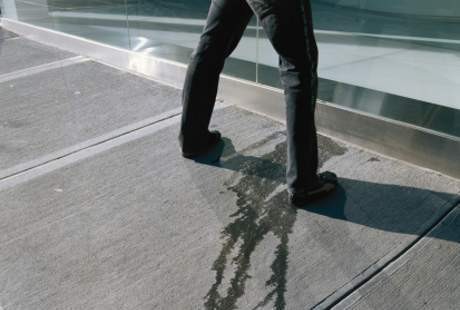 Hal-hal Ini Bisa Jadi Penyebab Mengapa Urine Keluar Sedikit