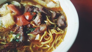 Soto Bang Simin: Nyang Sedap Mantap, Soto Betawi dan Soto Mie dari Munjul