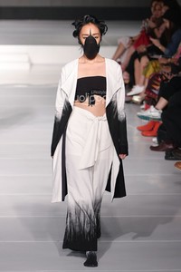 Tri Handoko Kain Negeri Jakarta Fashion & Food Festival 2015 at Ballroom Harris Hotel. Kelapa Gading. Jakarta. [Foto: Mohammad Abduh/Wolipop]