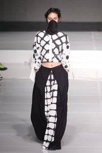 Tri Handoko Kain Negeri Jakarta Fashion & Food Festival 2015 at Ballroom Harris Hotel. Kelapa Gading. Jakarta. [Foto: Mohammad Abduh/Wolipop]