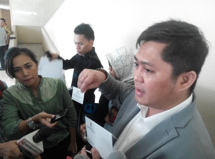 Bela Diri Soal Gelar Doktor, Anggota DPR Frans Bawa Nama Obama