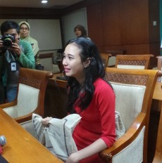 Frans Minta Sidang Lawan Denty Terbuka, MKD Menolak
