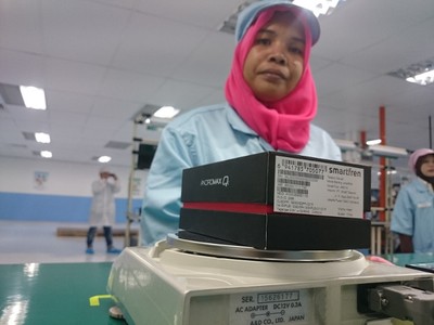 Andromax 4G Lagi Dirakit di Batam