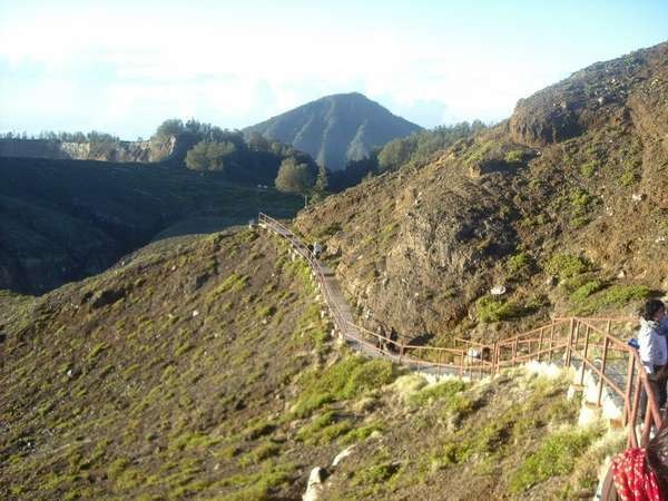 Naik Gunung Pertama Kali, ke Mana Pilihannya?