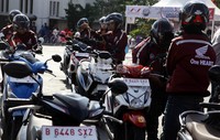 Rider yang bergabung dalam turing ini merupakan konsumen loyal Honda yang tergabung dalam berbagai komunitas skutik dari 7 provinsi di  Jawa-Bali-Lombok.