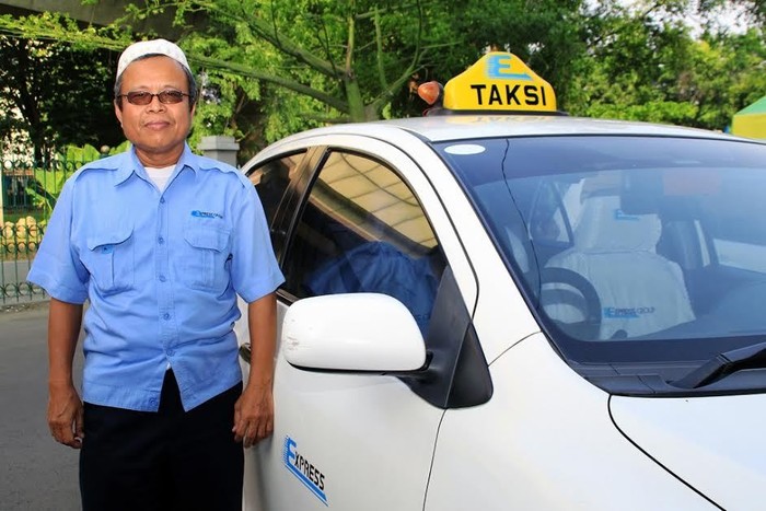 Sopir Taksi Ini Kembalikan Uang Penumpang AUD 10 Ribu