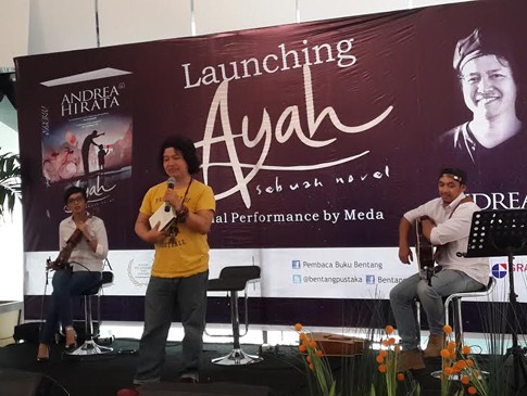 10 Tahun Berkarya, Andrea Hirata Rilis Novel Ayah