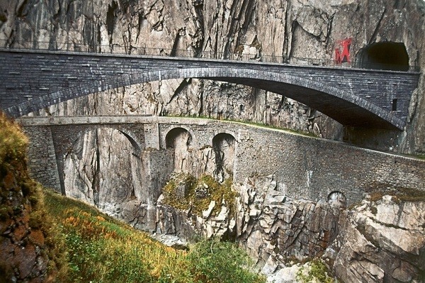 Konon Jembatan di Swiss ini Dibangun dengan Bantuan Iblis