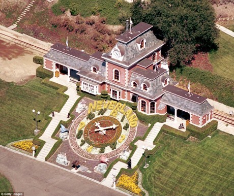 Intip Rumah dan Peternakan Termahal Michael Jackson Rp 1,3 Triliun (1)