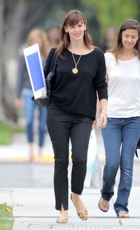Dikabarkan Cerai dari Ben Affleck, Jennifer Garner Pilih untuk Tersenyum