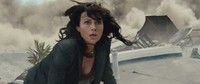     Sebagai petugas penyelamat, Ray pun dipanggil untuk bertugas. Tetapi di tengah perjalanan, ia mendapat kabar bahwa mantan istrinya Emma (Carla Gugino) tengah terjebak dilantai teratas gedung tinggi saat gempa terjadi. Ray putar balik menuju lokasi sang istri, dan aksi heroik selanjutnya berhasil menyelamatkan nyawa mereka berdua. (Dok Warner Bros Pictures)