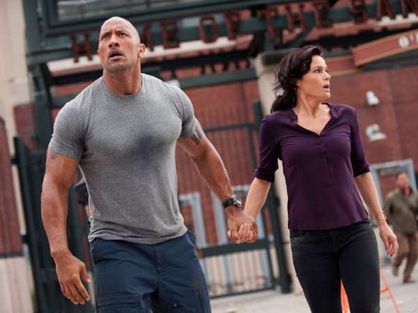 Dwayne Johnson Bergelut dengan Gempa Dahsyat di Film 'San Andreas' Dwayne Johnson Bergelut dengan Gempa Dahsyat di Film 'San Andreas'