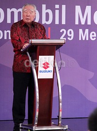 Chairman Suzuki Motor Corporation (SMC) Japan Osamu Suzuki mengatakan, pabrik yang berdiri di atas tanah seluas 130,7 hektar/1.307.00 m2 serta luas bangunan 11 hektar ini merupakan pabrik Suzuki Indonesia yang ke-4.