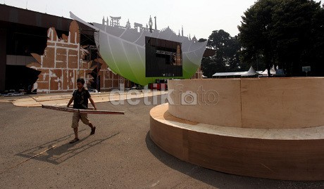 Sambut Para Pebulutangkis Dunia, Istora Mulai Bersolek