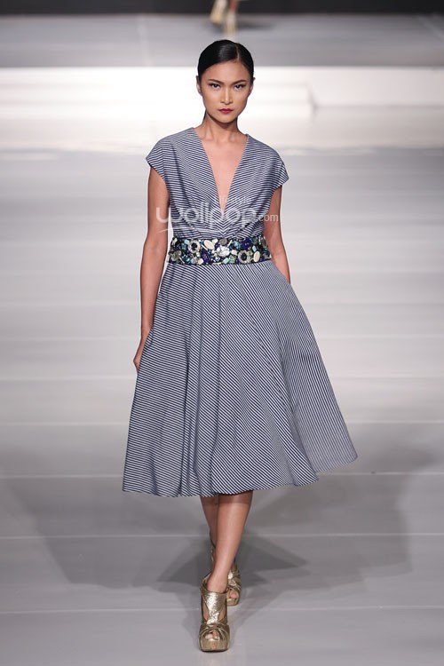 Liliana Lim Kain Negeri Jakarta Fashion & Food Festival 2015 at Ballroom Harris Hotel. Kelapa Gading. Jakarta. [Foto: Mohammad Abduh/Wolipop]