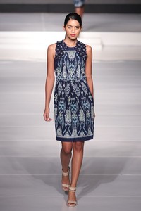 Liliana Lim Kain Negeri Jakarta Fashion & Food Festival 2015 at Ballroom Harris Hotel. Kelapa Gading. Jakarta. [Foto: Mohammad Abduh/Wolipop]