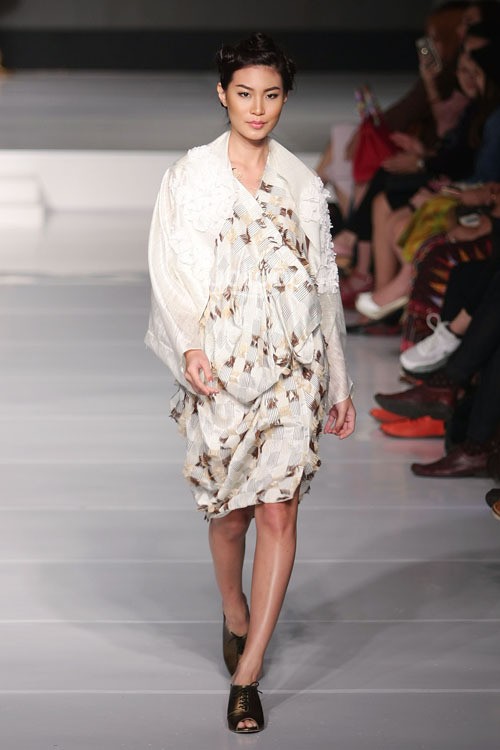 Carmanita Kain Negeri Jakarta Fashion & Food Festival 2015 at Ballroom Harris Hotel. Kelapa Gading. Jakarta. [Foto: Mohammad Abduh/Wolipop]