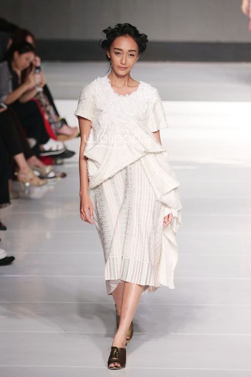 Carmanita Kain Negeri Jakarta Fashion & Food Festival 2015 at Ballroom Harris Hotel. Kelapa Gading. Jakarta. [Foto: Mohammad Abduh/Wolipop]