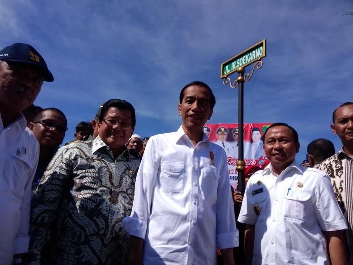 Jokowi Terbang ke Mamuju Utara Resmikan Jalan Soekarno