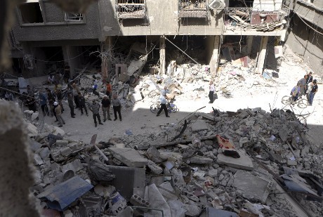 Serangan Bom Barel Militer Suriah Tewaskan 45 Warga Sipil