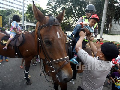 Kuda Polisi Tarik Perhatian Pengunjung CFD