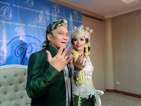 Nikah Kedua Kali, Ini Dia Cerita Bahagia Iwa K