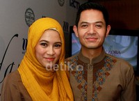 Pasangan beda usia ini sudah dikaruniai satu orang buah hati. Pool/Gusmun/detikFoto.