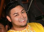 Baju Kuning Ivan Gunawan