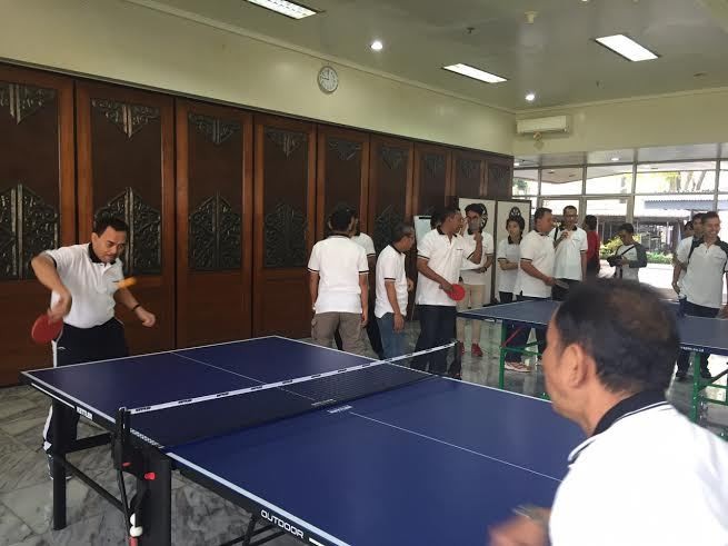 Aksi Menteri ESDM Bermain Ping Pong