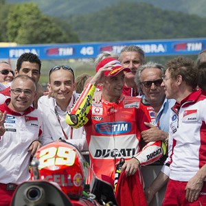 Iannone Nantikan Balapan Sengit Usai Raih Pole Spesial