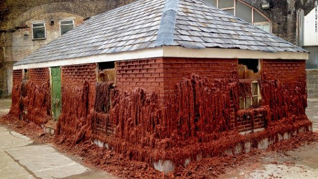 Buat Rumah Lilin, Seniman Inggris Tak Kecewa Kalau Meleleh